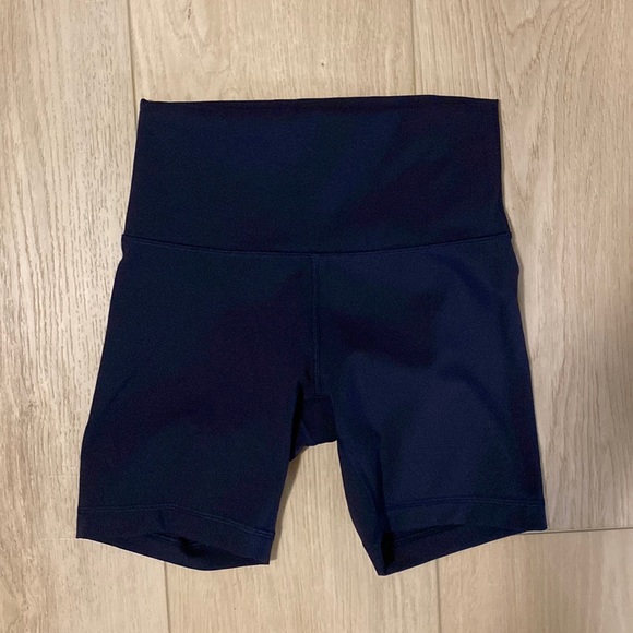 LULULEMON Wunder-under 4” biker shorts - Picture 2 of 3